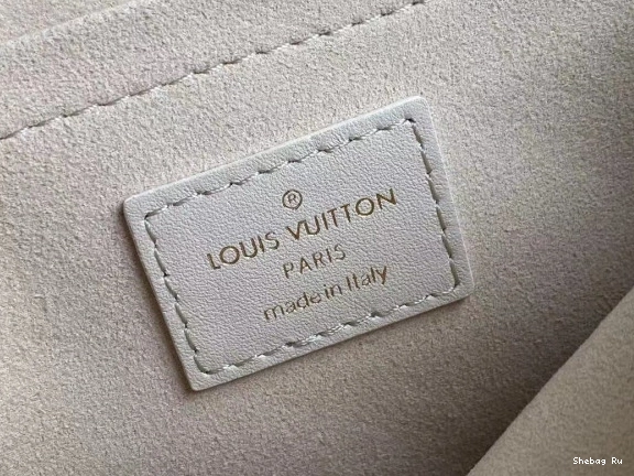 NEW VUITTON CHAIN BAG WAVE LOUIS 0820